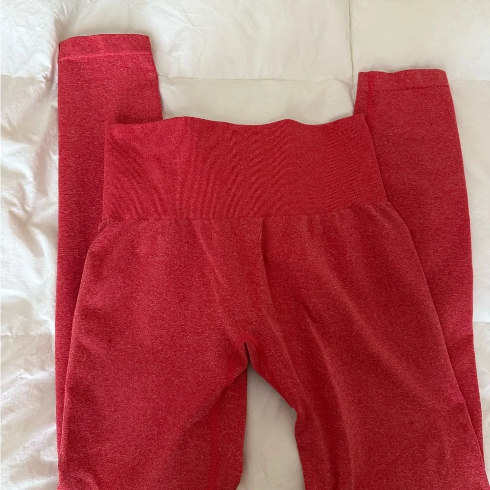 NVGTN Vibrant Red/Coral contour Leggings - Picture 2 of 2